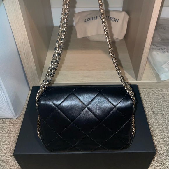 RARE Chanel Triple Chain Rows Quilted Lambskin Flap Bag Black Runway Collection - Picture 8 of 15